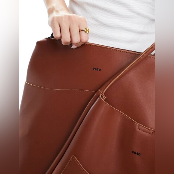 PASQ oversized slouch tote bag with removable pouch in brown - Picture 2 of 4